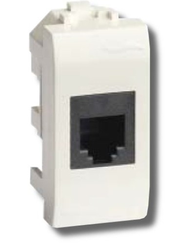 Розетка RJ-45 Brava 1 модуль белая (76457B): Розетка компьютерная экранированная с одним разъёмом в Хасавюрте